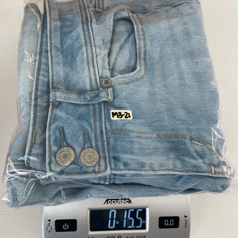 EUC American Eagle women’s light wash blue denim stretch‎ skinny crop jeans 6
